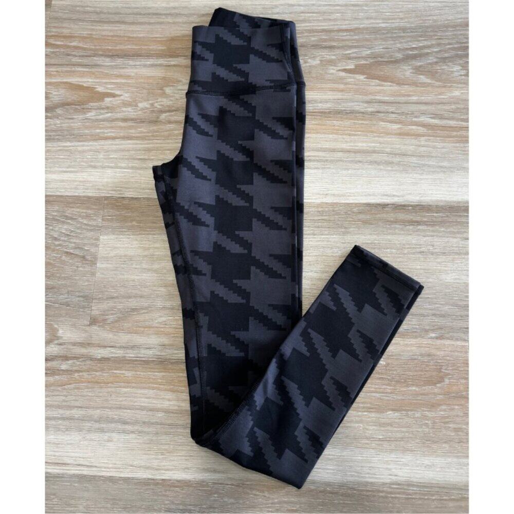 ALO Yoga | Airbrush Legging in a Houndstooth Pattern size S - Picture 2 of 8